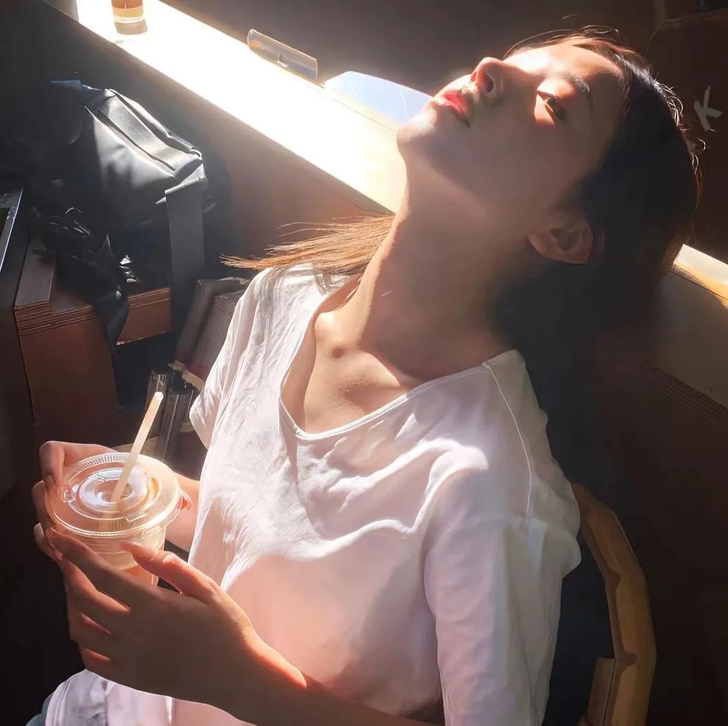 她不土，她是我妹妹